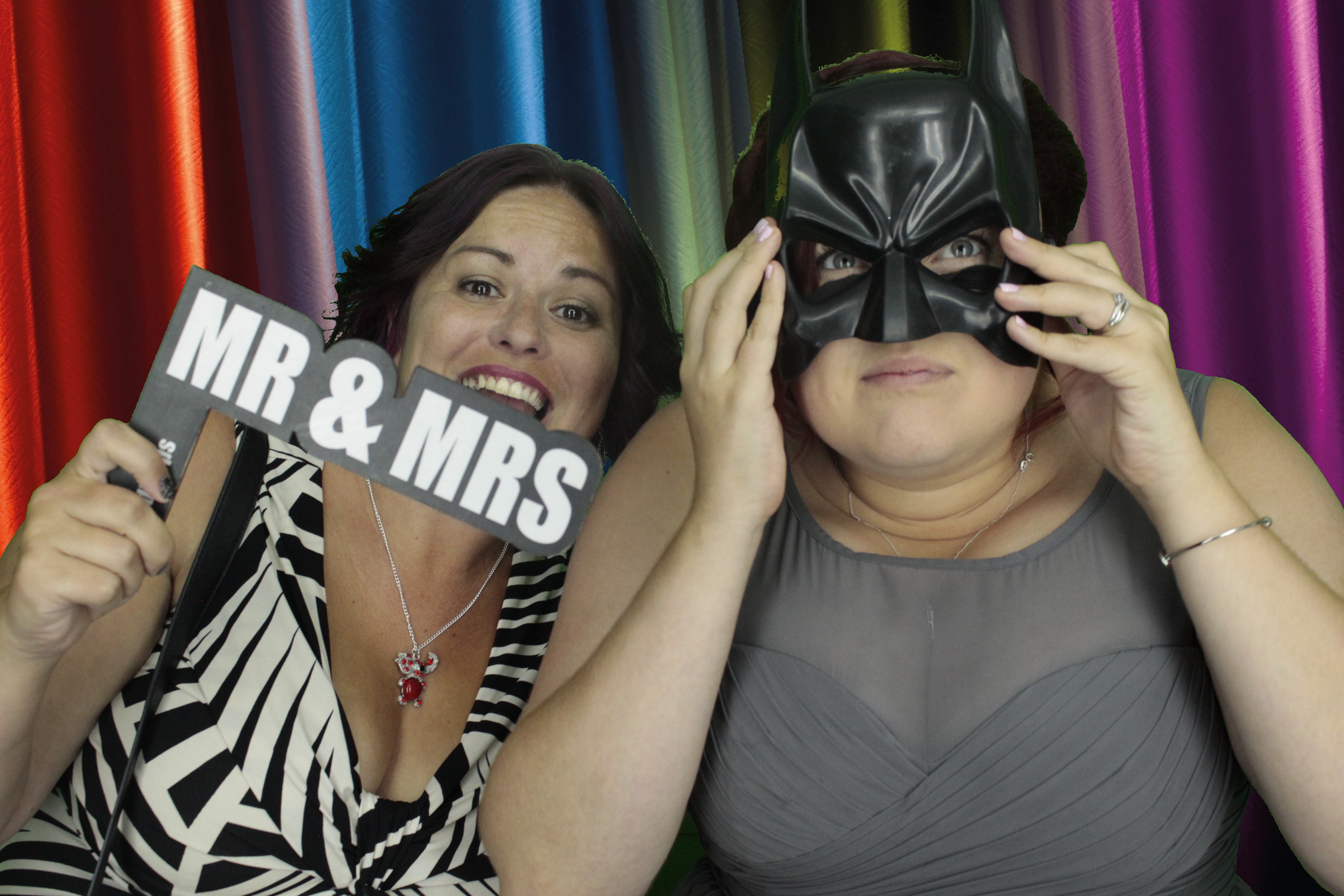 Nikki & Simon | View more photos from the event at gallery.myphotoboothexperience.co.uk/u/MyPhotoBoothExperienceLtd/Nikki-Simon